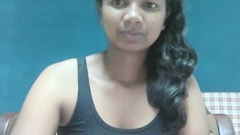 Snapshot of juicy_pretty chatting on January 13, 2:50 am stellah online show from January 13, 2:50 am