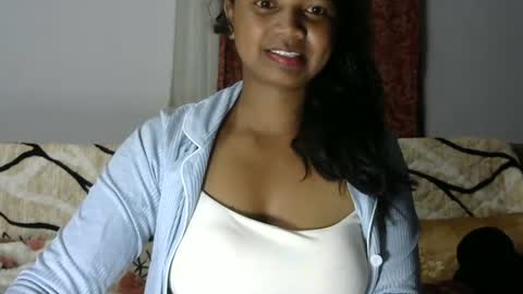 stellah online show from July 12, 1:42 am