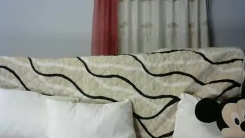 stellah online show from February 20, 2:44 am