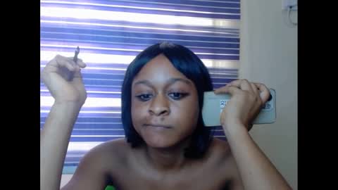 Snapshot of juicynwetx chatting on February 27, 10:33 am juicynwetx online show from February 27, 10:33 am