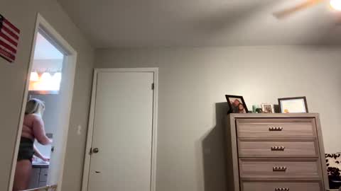 JuicyPeach36 online show from January 26, 12:37 am