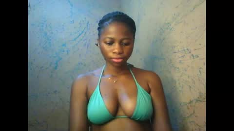 juicypiexx online show from December 13, 11:44 pm