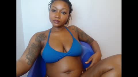 juicyxpink online show from February 26, 10:49 am