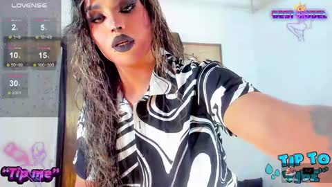 Snapshot of jujubee_lander chatting on September 9, 3:12 pm Jujubee online show from September 9, 3:12 pm