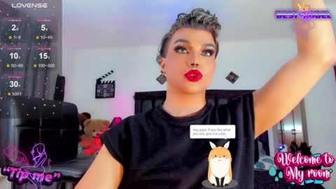 Snapshot of jujubee_lander chatting on January 10, 10:25 pm Jujubee online show from January 10, 10:25 pm
