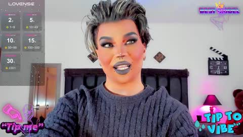 Snapshot of jujubee_lander chatting on January 21, 3:43 pm Jujubee online show from January 21, 3:43 pm
