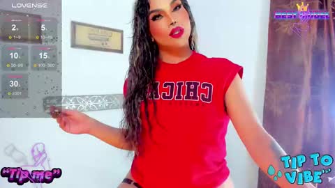 Snapshot of jujubee_lander chatting on September 18, 3:16 pm Jujubee online show from September 18, 3:16 pm