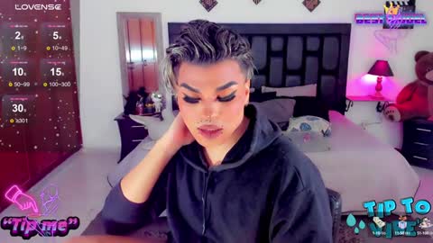 Snapshot of jujubee_lander chatting on January 30, 2:15 pm Jujubee online show from January 30, 2:15 pm