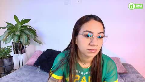 Jules and Gia online show from February 28, 6:56 pm