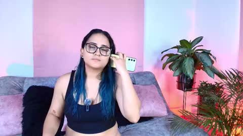 Jules and Gia online show from November 15, 6:53 pm