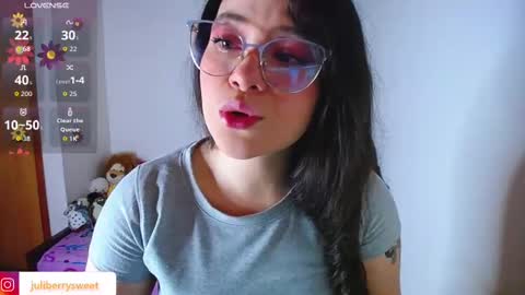 Juliana online show from October 21, 3:11 am