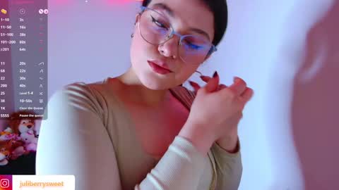 Juliana online show from November 18, 1:08 am