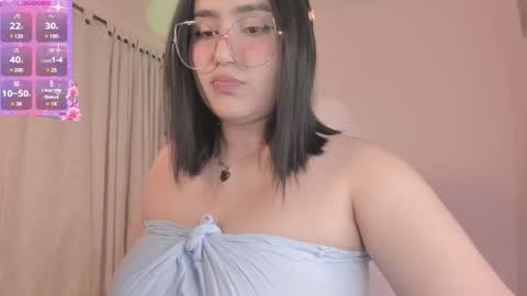 Snapshot of juli_1213 chatting on February 24, 2:19 am Juliana online show from February 24, 2:19 am