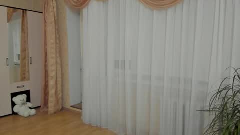 julia__cherry_ online show from March 1, 4:54 pm