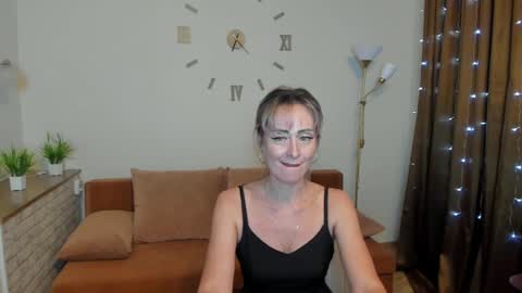 julia__cherry_ online show from December 24, 3:37 pm