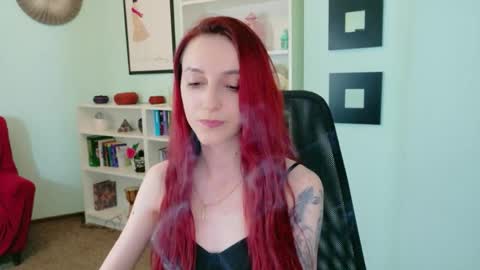 JuliaJae online show from May 16, 10:36 am