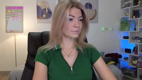 Cute online show from February 6, 3:09 pm