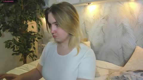 Julia Jips online show from September 25, 9:16 am