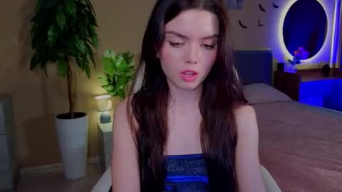 Julia online show from November 12, 2:19 pm