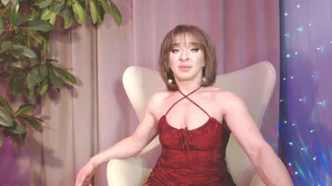 Snapshot of julia_renard chatting on December 14, 5:47 pm Julia online show from December 14, 5:47 pm