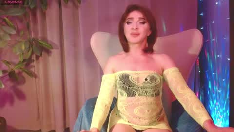 Julia online show from October 23, 7:59 pm