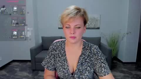 Julia online show from January 14, 2:11 pm