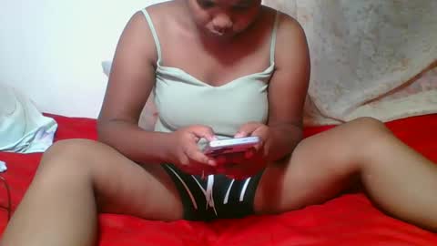 juliah02 online show from March 4, 5:32 am