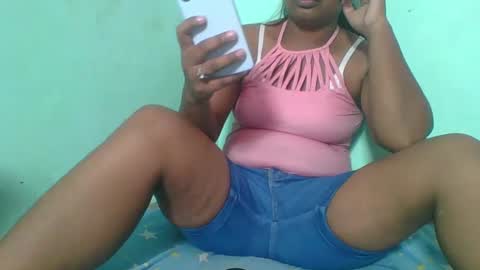 juliah02 online show from February 13, 5:16 am