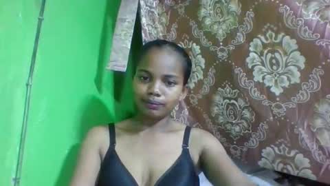 juliah02 online show from March 29, 7:21 am