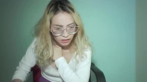 JuliaMack online show from February 6, 12:22 am