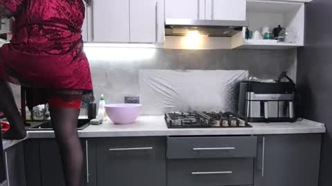 juliamorgann online show from February 12, 8:29 am