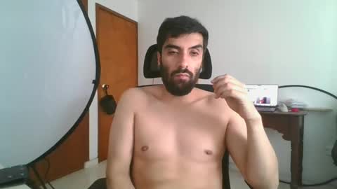 julian_patino online show from October 2, 8:40 pm