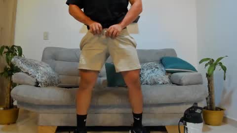julian_wallace online show from January 20, 5:27 pm