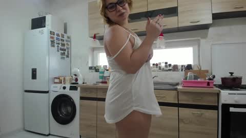 juliana35 online show from December 3, 8:48 am