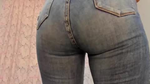 Juliana online show from September 29, 1:10 pm