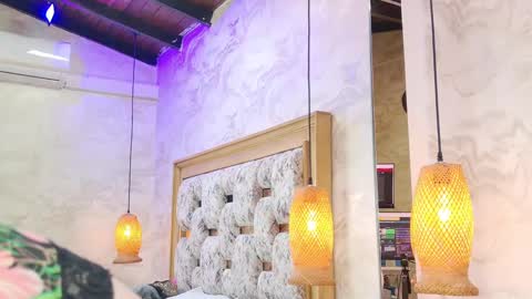 juliana_mendez25 online show from September 16, 8:45 pm