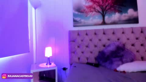 Snapshot of julianaa_castro chatting on March 1, 2:55 pm JULIANA CASTRO online show from March 1, 2:55 pm