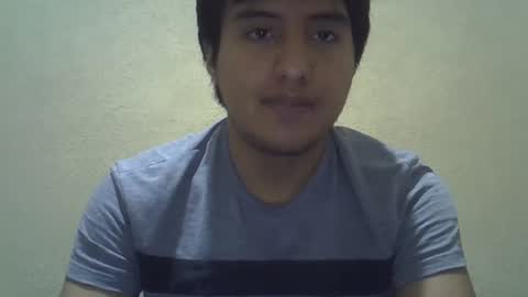 Snapshot of julianalvarez95 chatting on December 23, 12:25 am Julian online show from December 23, 12:25 am
