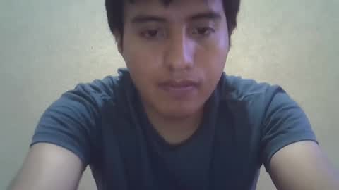 Snapshot of julianalvarez95 chatting on December 6, 7:50 pm Julian online show from December 6, 7:50 pm