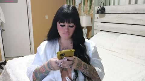 Texas Mamasita online show from June 4, 4:02 pm