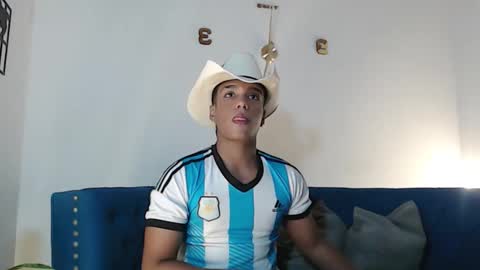 Juliann online show from October 15, 4:19 pm