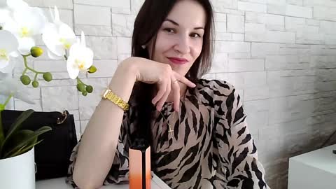 Julia online show from April 11, 1:26 pm