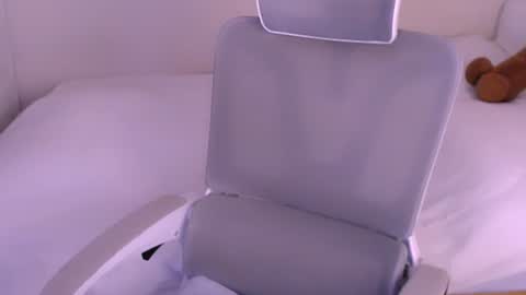 juliarichards online show from July 14, 2:05 am