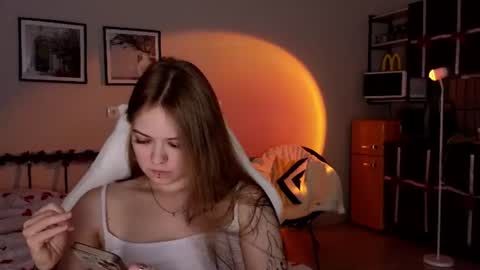 julidropp online show from June 12, 6:18 pm