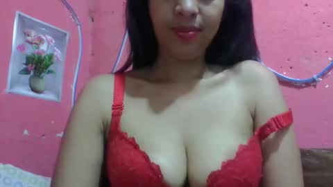 julie0612 online show from May 26, 5:13 am