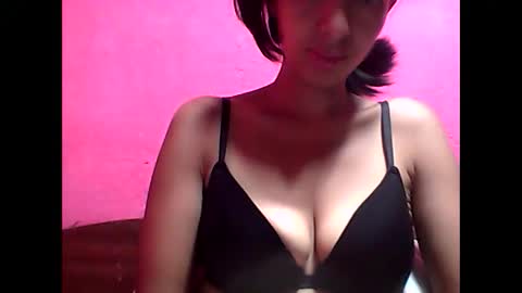 Snapshot of julie0612 chatting on February 14, 12:25 pm julie0612 online show from February 14, 12:25 pm