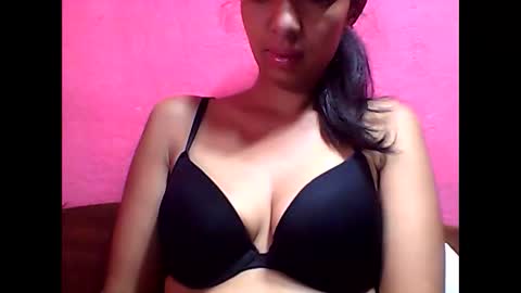 Snapshot of julie0612 chatting on February 22, 6:06 am julie0612 online show from February 22, 6:06 am