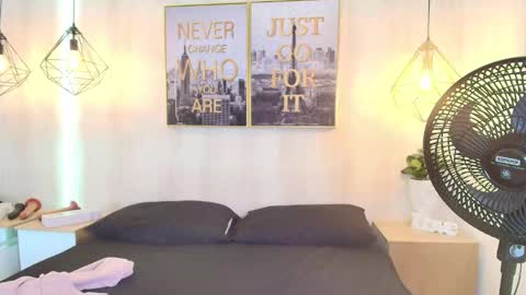 julie coper online show from October 18, 1:04 pm