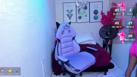julie coper online show from March 10, 9:18 pm