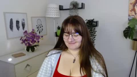 Julie online show from October 13, 12:29 pm